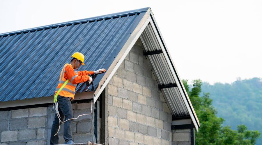 Expert Emergency Roof Repairs services in Casey, IL